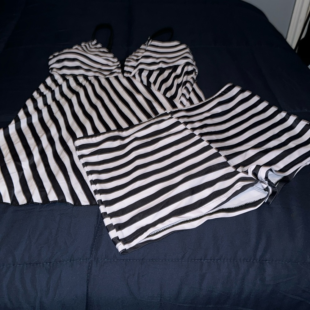 NWT black and white 2 piece ladies swim wear